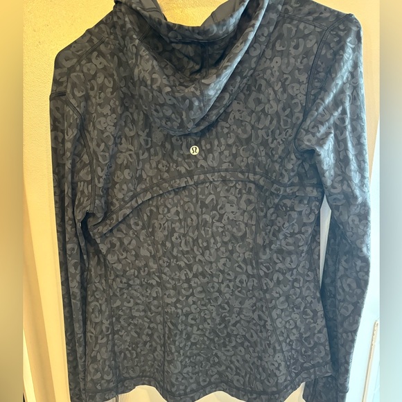 Lululemon Hooded Define Jacket - Picture 6 of 6